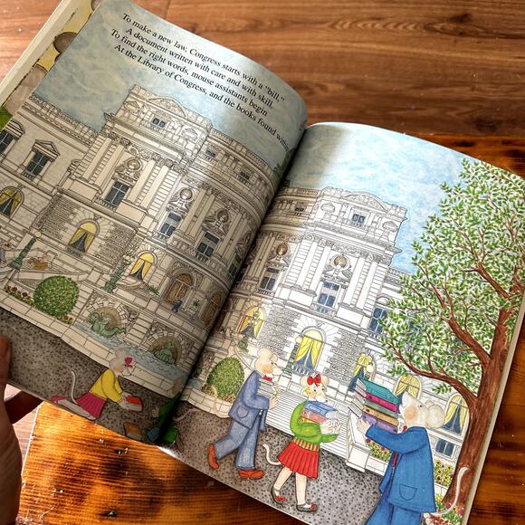 Vintage 1999 House Mouse Senate Mouse The Capital Paperback Book - Picture 6 of 10